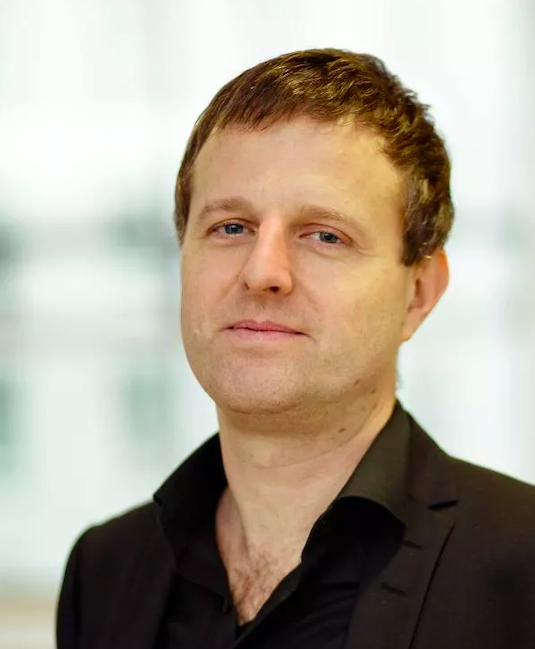 Dr. Stefan Thomas